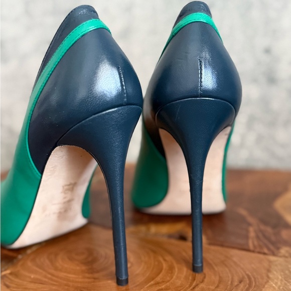 Elegant Green and Black leather  Women's Heels - Picture 6 of 10